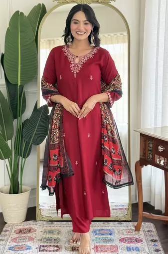 Pink color smart and readymade kurta set for and formal looks