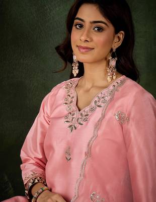 Pink color smart silk blend fabric designer embroidery work ceremonial kurta set 3