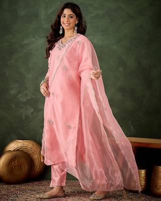Pink color smart silk blend fabric designer embroidery work ceremonial kurta set 5