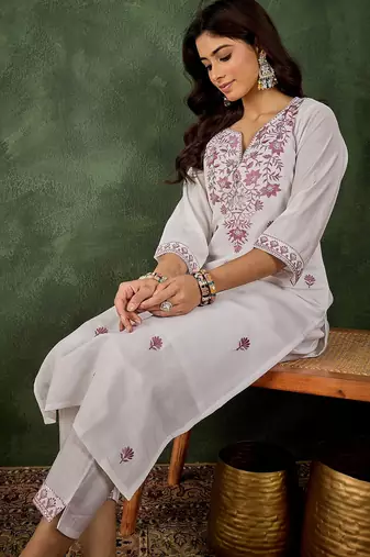 Lavender color roman silk blend kurta set for embroidered ceremonial looks