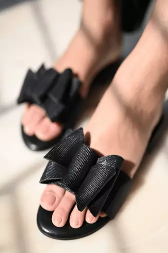 Double bow black flats