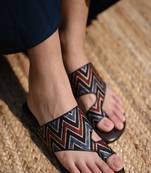 Printed slide in flats with thumb support