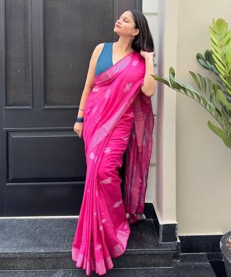 Pink ikkat handwoven cotton saree wth handmade tassels 2
