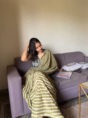 Green hand block printed mul cotton saree with printed blouse 2