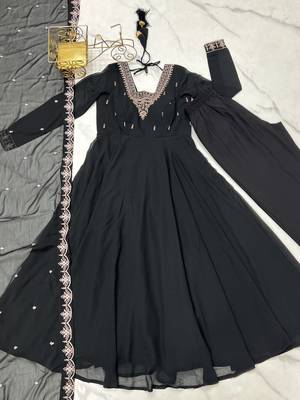 Black Flowy Kurti Set with Dupatta 7
