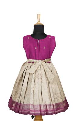 Girls magenta  banaras mughal pattu pavadai frocks 2