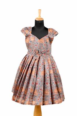 Girls grey kalamkari leaf pattu pavadai frocks 1