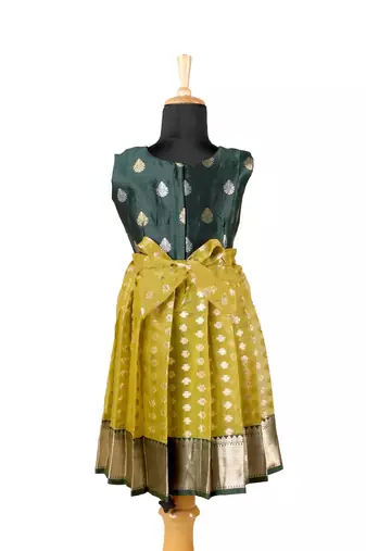 Girls parrot green sevandhi pattu pavadai frocks