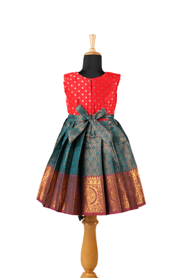 Girls ramar green senkandhal  pattu pavadai frocks 2