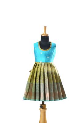 Green copper twin leaf baby pattu pavadai frocks for kids 1