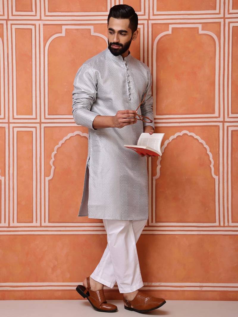 Men grey cotton kurta featuring vertical sequin detail