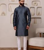 Men grey silk blend kurta with textured jacquard pattern finish