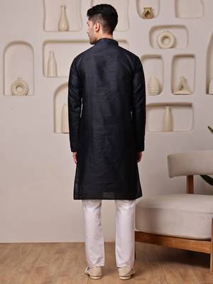 Men black silk blend kurta with textured jacquard pattern finish 3