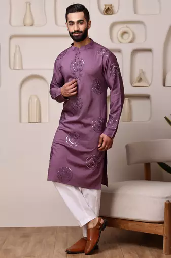 Men wine embroidered viscose blend kurta with thread and mirror