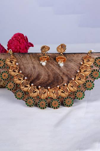Copper made elegant green kemp peacock necklace set