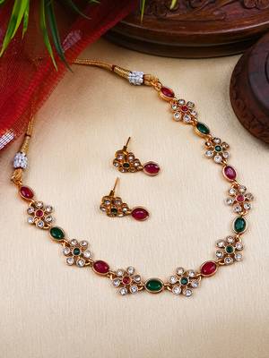 Ruby green kemp studded sleek flower necklace set 1