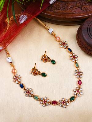 Multicolor kemp studded sleek flower necklace set 1