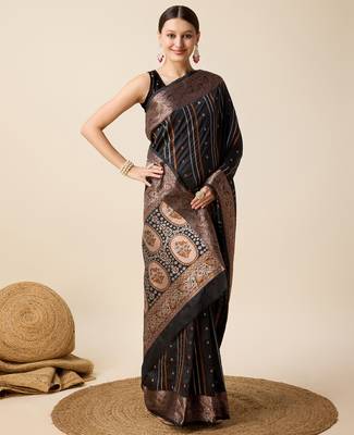 black zari weave jacquard saree 3