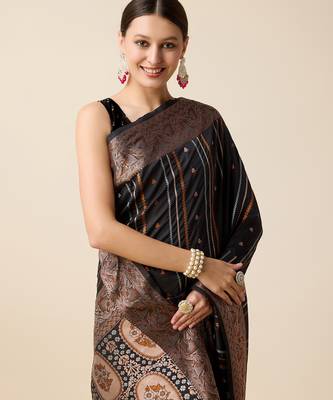 black zari weave jacquard saree 4