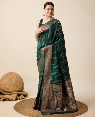 green zari weave jacquard saree 4