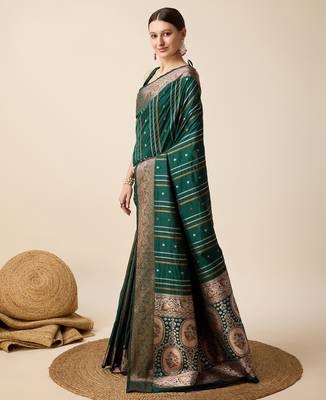 green zari weave jacquard saree 5