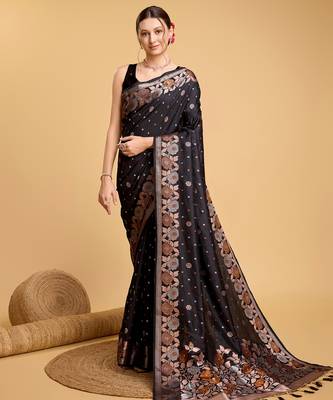 black jacquard saree with blouse piece 1