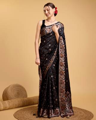 black jacquard saree with blouse piece 3