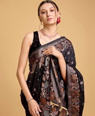black jacquard saree with blouse piece 4