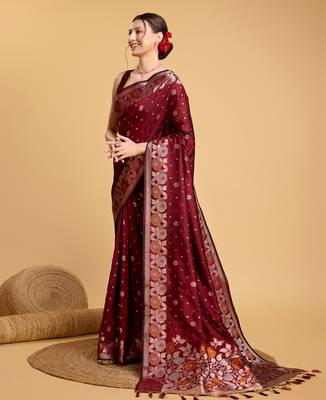 maroon jacquard saree with blouse piece 2