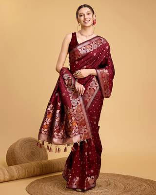 maroon jacquard saree with blouse piece 3