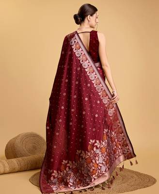 maroon jacquard saree with blouse piece 5