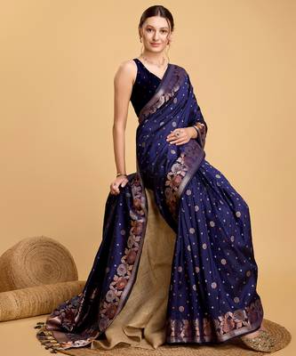 blue jacquard saree with blouse piece 3