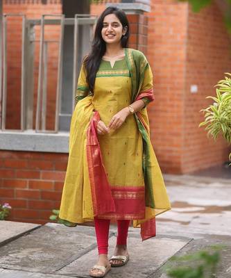 Kanchi Cotton Kurta Set with Zari Dupatta  1