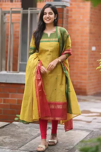 Kanchi Cotton Kurta Set with Zari Dupatta, Hair Bow & Pearl Necklace