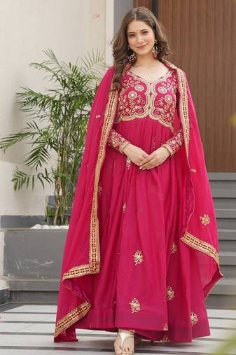 Star georgette with embroidered work wedding gown dupatta