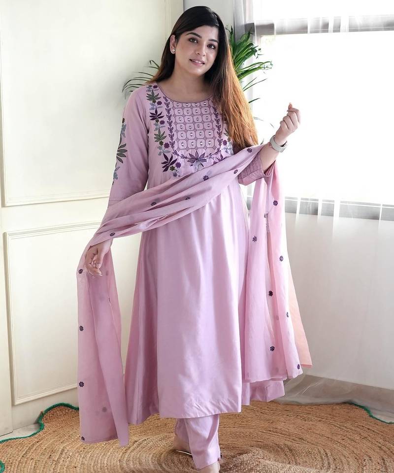 Lavender sequence embroidery chanderi silk kurta set with dupatta for women