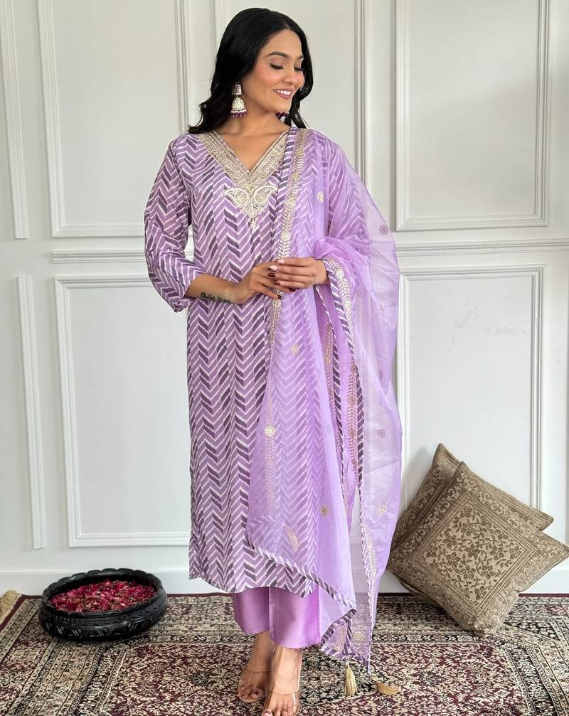 Lavender floral sequence embroidery crepe silk printed kurta set with organza dupatta for women