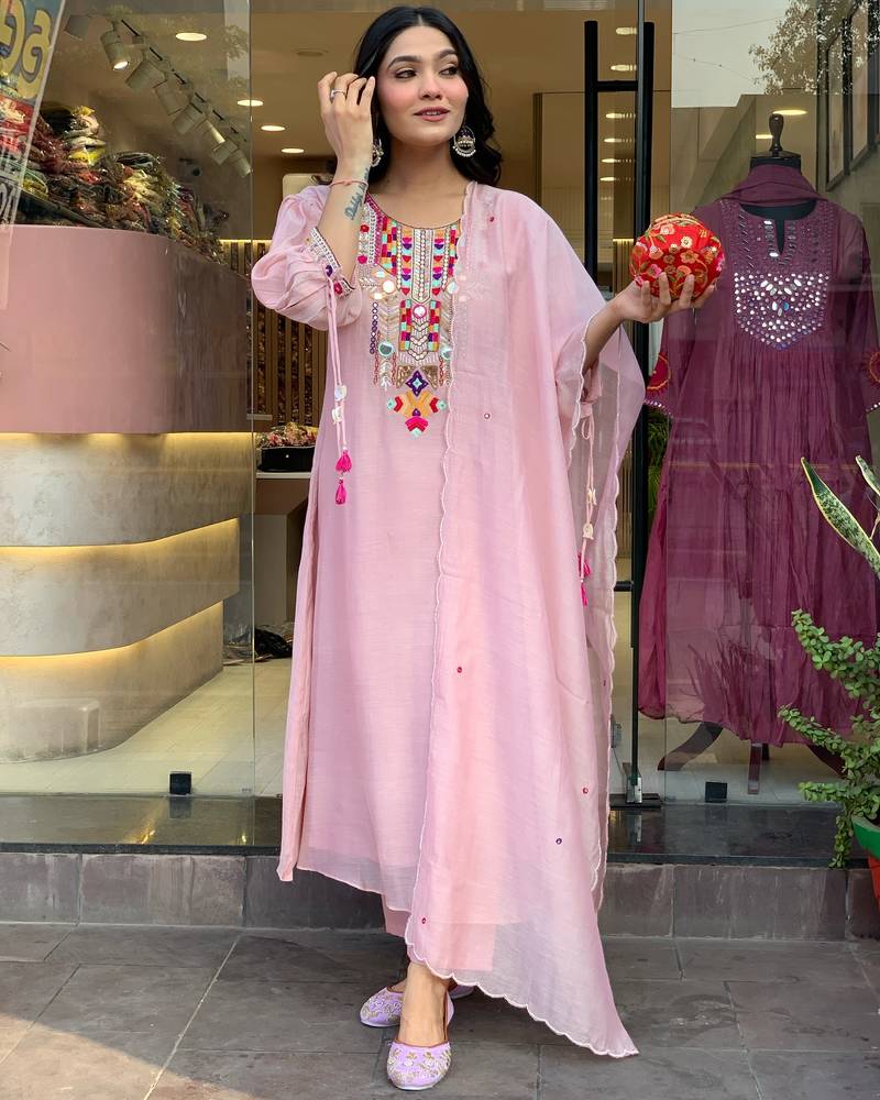 Peach mirror embroidery chanderi silk kurta set with embroidery organza dupatta for women