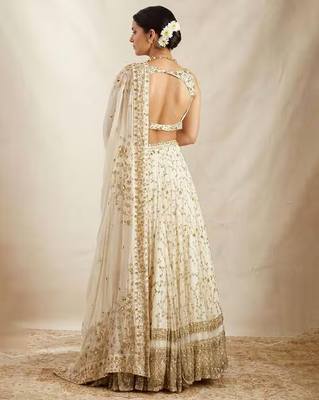 White Georgette Sequins Embroidered Lehenga Choli With Dupatta  5