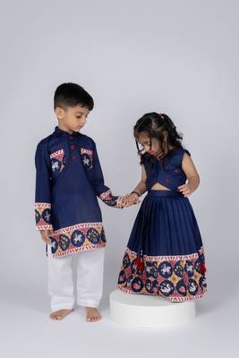 Blue embroidered cotton kurta pajama 5