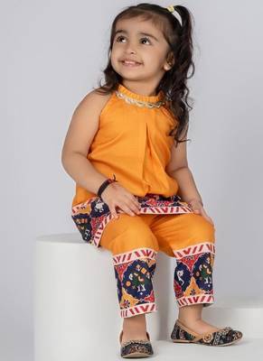 Yellow embroidered cotton kurti pants 2