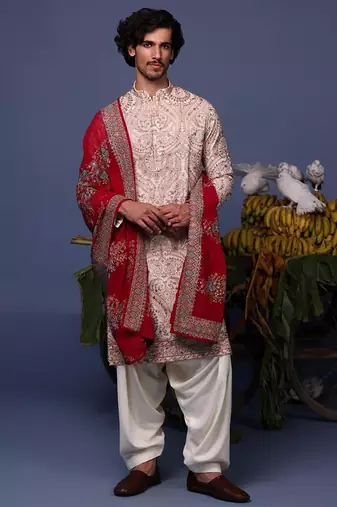 Khusro pink kurta set