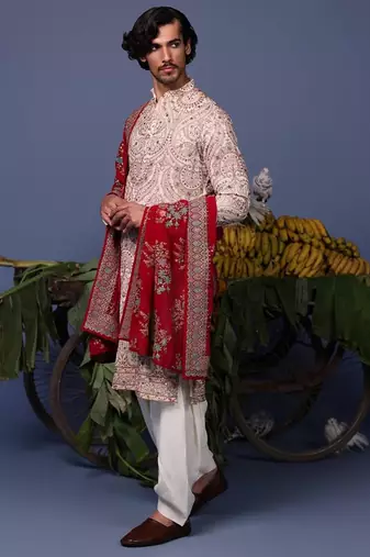Khusro pink kurta set