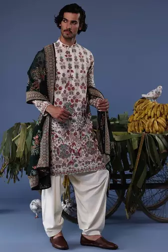 Ruhaan ivory kurta set