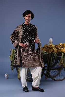 Kayan black kurta set 1
