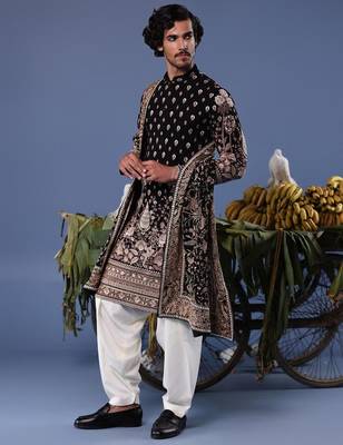 Kayan black kurta set 4