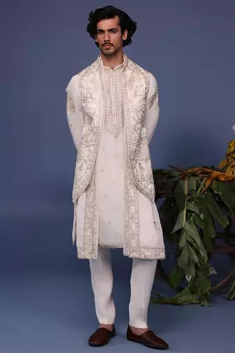 Hayan pichwai resham ivory kurta 1 jacket set