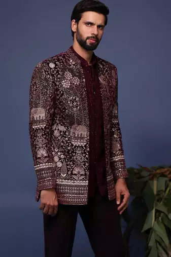Aurang wine jodhpuri set