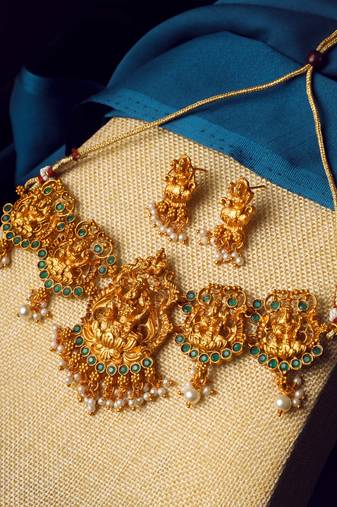 Gold plated goddess necklace set
