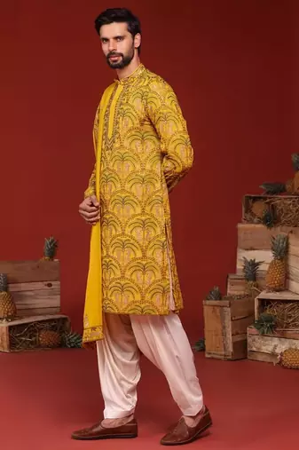 Chaitanya haldi kurta set